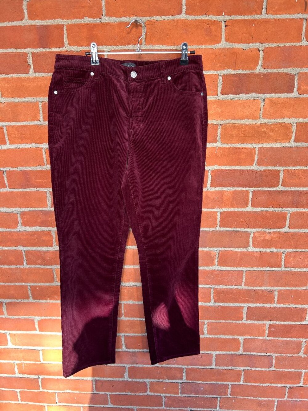 Talbots Wine Burgundy Straight Leg Corduroy Pant 10P 28 Inch Inseam Never worn